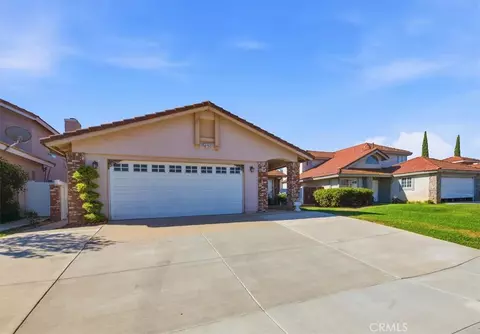 Exterior - 19981 Silvercrest Ln, Riverside, CA 92508 photo 3 of 11