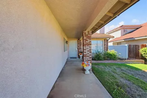 Exterior - 19981 Silvercrest Ln, Riverside, CA 92508 photo 5 of 11