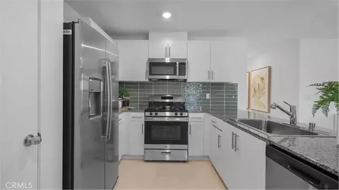 Kitchen - 79395 Valor Ln, Indio, CA 92203 photo 2 of 2