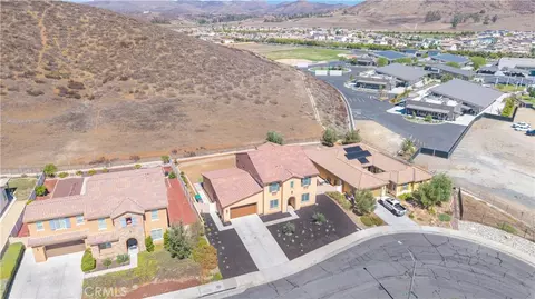 View/Area - 35712 Ginger Tree, Winchester, CA 92596 photo 1 of 4