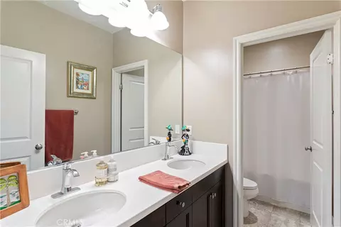Bath - 35712 Ginger Tree, Winchester, CA 92596 photo 2 of 3