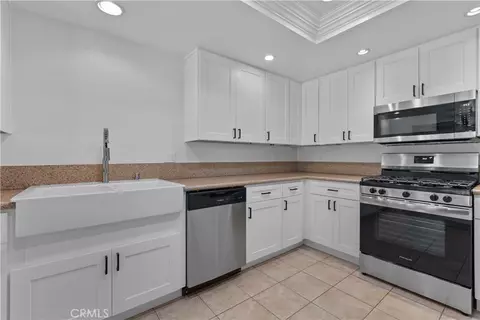 Kitchen - 14161 Peachtree Ln, Poway, CA 92064 photo 2 of 2