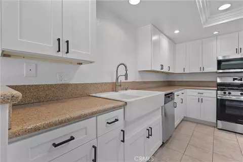 Kitchen - 14161 Peachtree Ln, Poway, CA 92064 photo 1 of 2