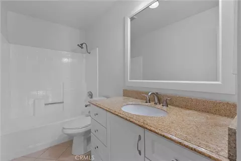 Bath - 14161 Peachtree Ln, Poway, CA 92064 photo 2 of 4