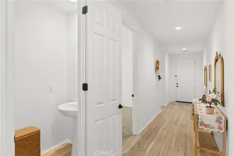Entry Way - 214 Knotgrass St, Hemet, CA 92543 photo 10 of 12