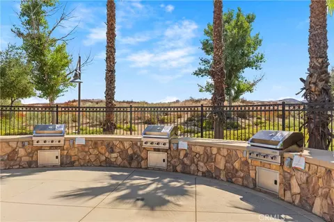 View/Area - 214 Knotgrass St, Hemet, CA 92543 photo 4 of 5