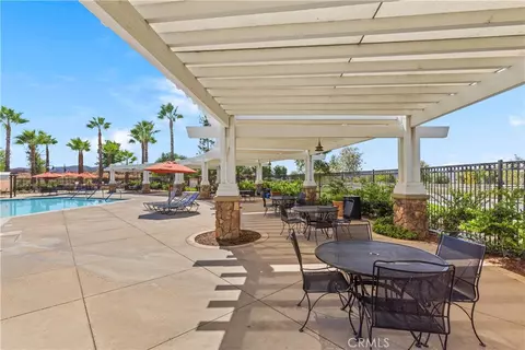 View/Area - 214 Knotgrass St, Hemet, CA 92543 photo 3 of 5