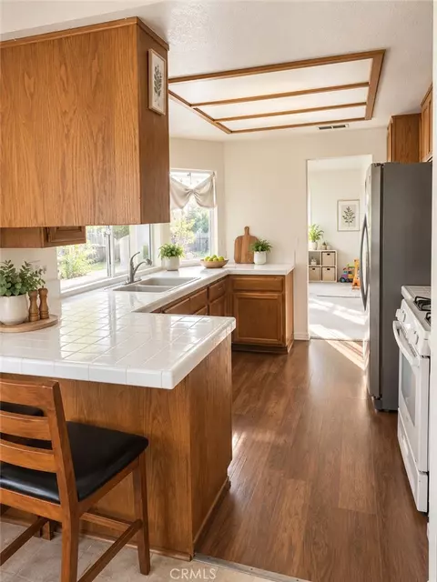 Kitchen - 30511 Bayhill Dr, Temecula, CA 92592 photo 2 of 3
