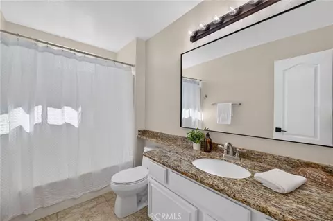 Bath - 27507 Jimson Cir, Temecula, CA 92591 photo 3 of 3