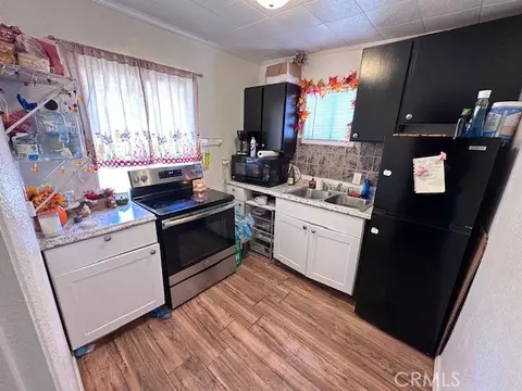 Kitchen - 155 N 3rd St, Blythe, CA 92225 photo 4 of 5