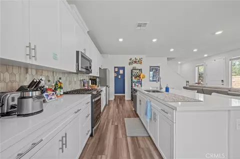 Entry Way - 40512 Birchfield, Temecula, CA 92591 photo 6 of 10