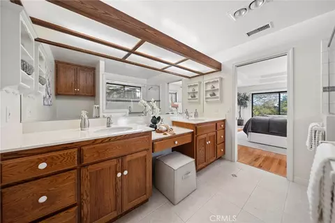 Bath - 4911 San Jacinto Cir E, Fallbrook, CA 92028 photo 4 of 7