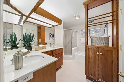 Bath - 4911 San Jacinto Cir E, Fallbrook, CA 92028 photo 6 of 7