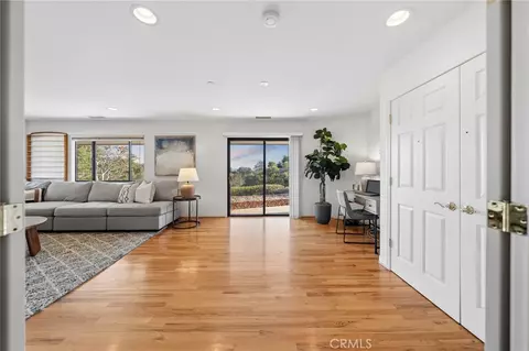 Entry Way - 4911 San Jacinto Cir E, Fallbrook, CA 92028 photo 6 of 6