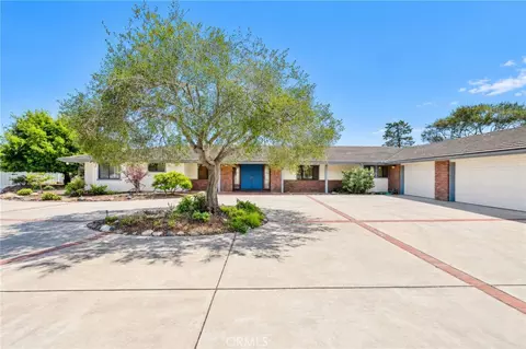 Exterior - 4911 San Jacinto Cir E, Fallbrook, CA 92028 photo 4 of 5