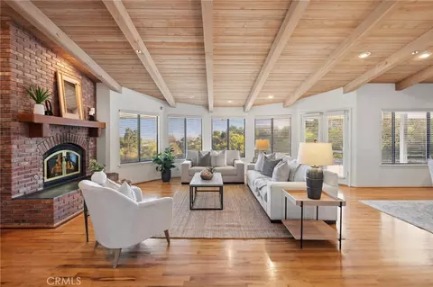 Living - 4911 San Jacinto Cir E, Fallbrook, CA 92028 photo 1 of 4