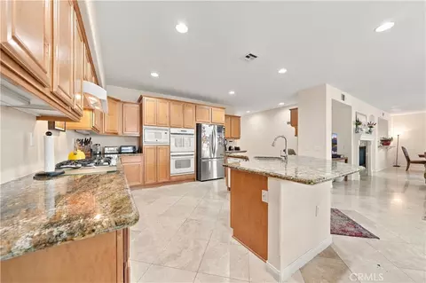 Kitchen - 31123 Hickory Pl, Temecula, CA 92592 photo 3 of 4