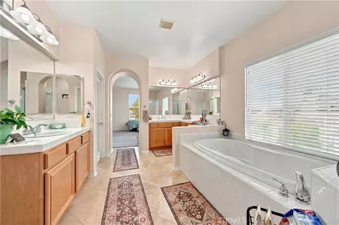 Bath - 31123 Hickory Pl, Temecula, CA 92592 photo 1 of 1