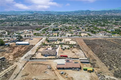 View/Area - 17373 Cyrus Ln, Riverside, CA 92504 photo 5 of 5