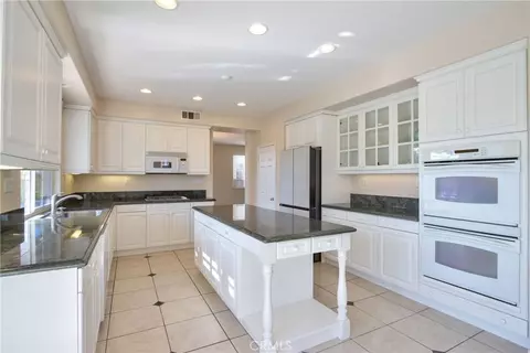 Kitchen - 45339 Tiburcio Dr, Temecula, CA 92592 photo 2 of 4