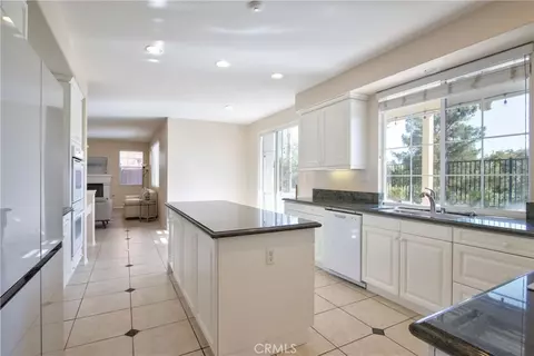Kitchen - 45339 Tiburcio Dr, Temecula, CA 92592 photo 4 of 4