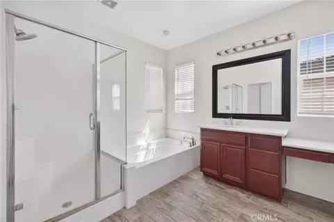 Bath - 28506 Oakhurst Way, Temecula, CA 92591 photo 2 of 3