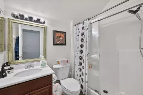 Bath - 28506 Oakhurst Way, Temecula, CA 92591 photo 1 of 3