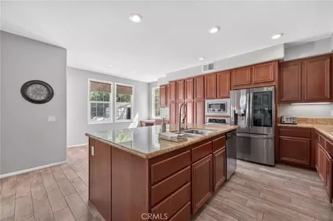 Kitchen - 28506 Oakhurst Way, Temecula, CA 92591 photo 2 of 3