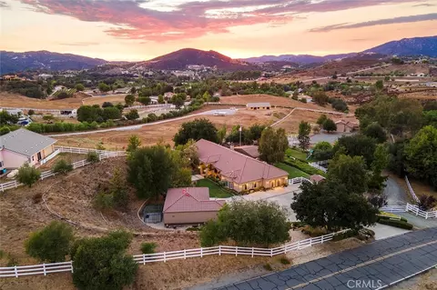 39985 Calle De Suenos, Murrieta, CA 92562