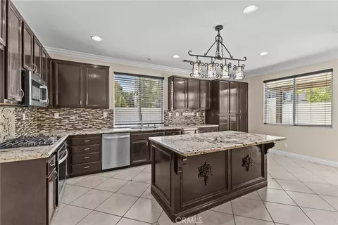 Entry Way - 33413 Alagon, Temecula, CA 92592 photo 1 of 2