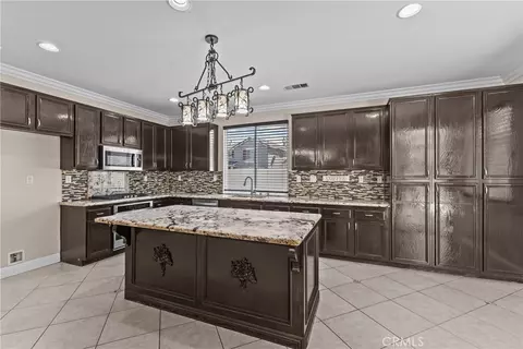 Kitchen - 33413 Alagon, Temecula, CA 92592 photo 1 of 2