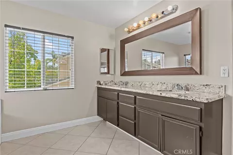 Bath - 33413 Alagon, Temecula, CA 92592 photo 3 of 4