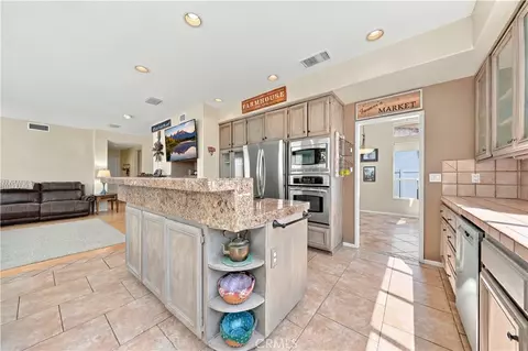 Kitchen - 45556 Via Jaca, Temecula, CA 92592 photo 5 of 5