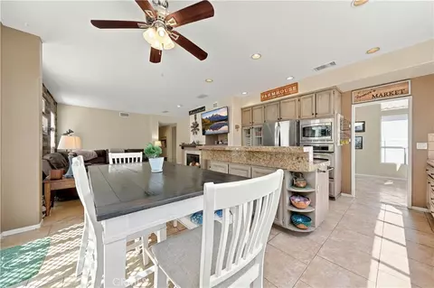 Kitchen - 45556 Via Jaca, Temecula, CA 92592 photo 4 of 5