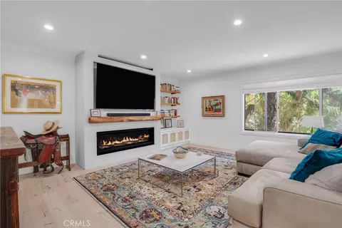2312 6th #1, Santa Monica, CA 90405
