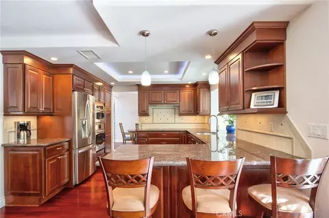 Kitchen - 30569 Bridgeview Cir, Temecula, CA 92592 photo 7 of 8
