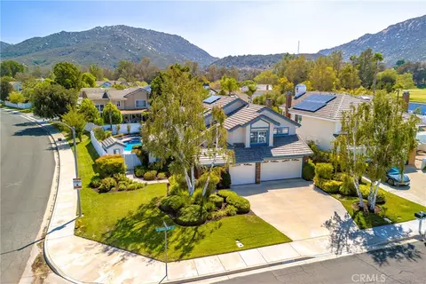 View/Area - 30569 Bridgeview Cir, Temecula, CA 92592 photo 9 of 12