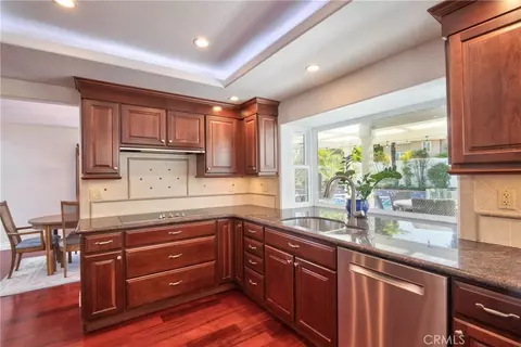 Kitchen - 30569 Bridgeview Cir, Temecula, CA 92592 photo 4 of 8