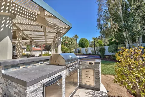 Kitchen - 30569 Bridgeview Cir, Temecula, CA 92592 photo 2 of 8
