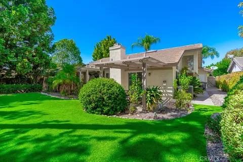 Exterior - 31211 Corte Alhambra, Temecula, CA 92592 photo 4 of 9