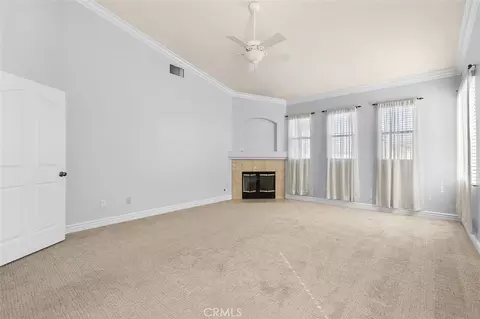 Living - 33421 Barrington Dr, Temecula, CA 92592 photo 9 of 10