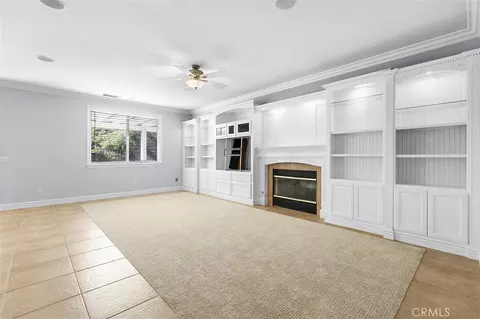 Living - 33421 Barrington Dr, Temecula, CA 92592 photo 5 of 10