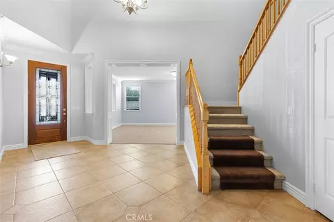 Entry Way - 33421 Barrington Dr, Temecula, CA 92592 photo 2 of 6