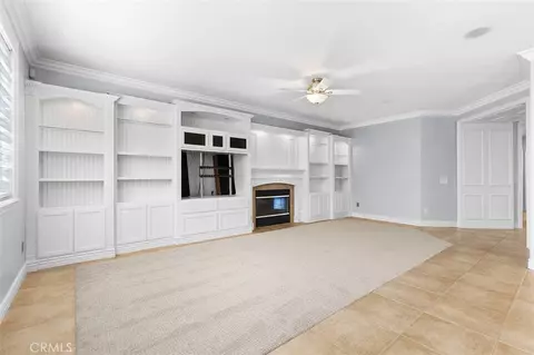 Living - 33421 Barrington Dr, Temecula, CA 92592 photo 4 of 10