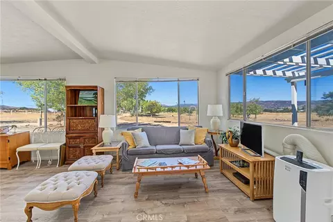 Living - 44451 Tule Fire Rd, Anza, CA 92539 photo 8 of 10