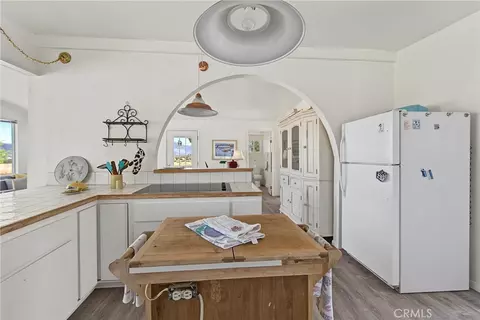 Kitchen - 44451 Tule Fire Rd, Anza, CA 92539 photo 9 of 12