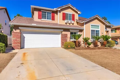 Exterior - 152 Alabaster Loop, Perris, CA 92570 photo 4 of 17