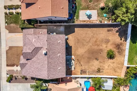 View/Area - 152 Alabaster Loop, Perris, CA 92570 photo 2 of 6