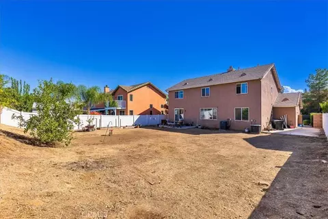 Exterior - 152 Alabaster Loop, Perris, CA 92570 photo 6 of 17