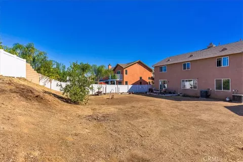 Exterior - 152 Alabaster Loop, Perris, CA 92570 photo 7 of 17